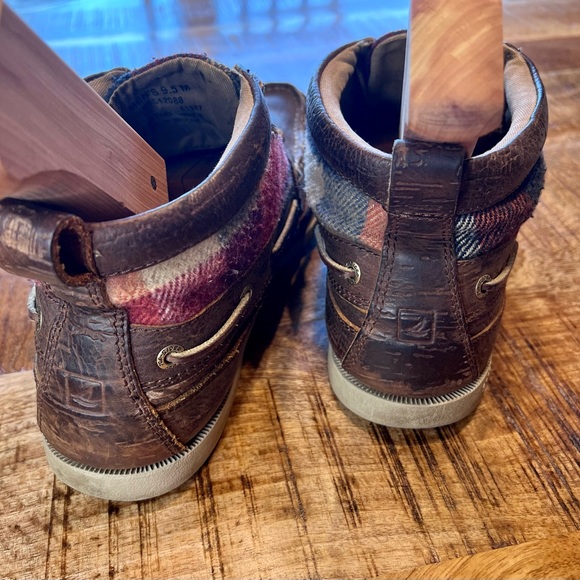 9.5 Flannel Sperry Chukka Boots - Picture 5 of 6
